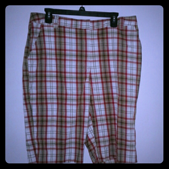 Kim Rogers Pants - NWT Kim Rogers Red / Brown Plaid Bermuda Shorts 14